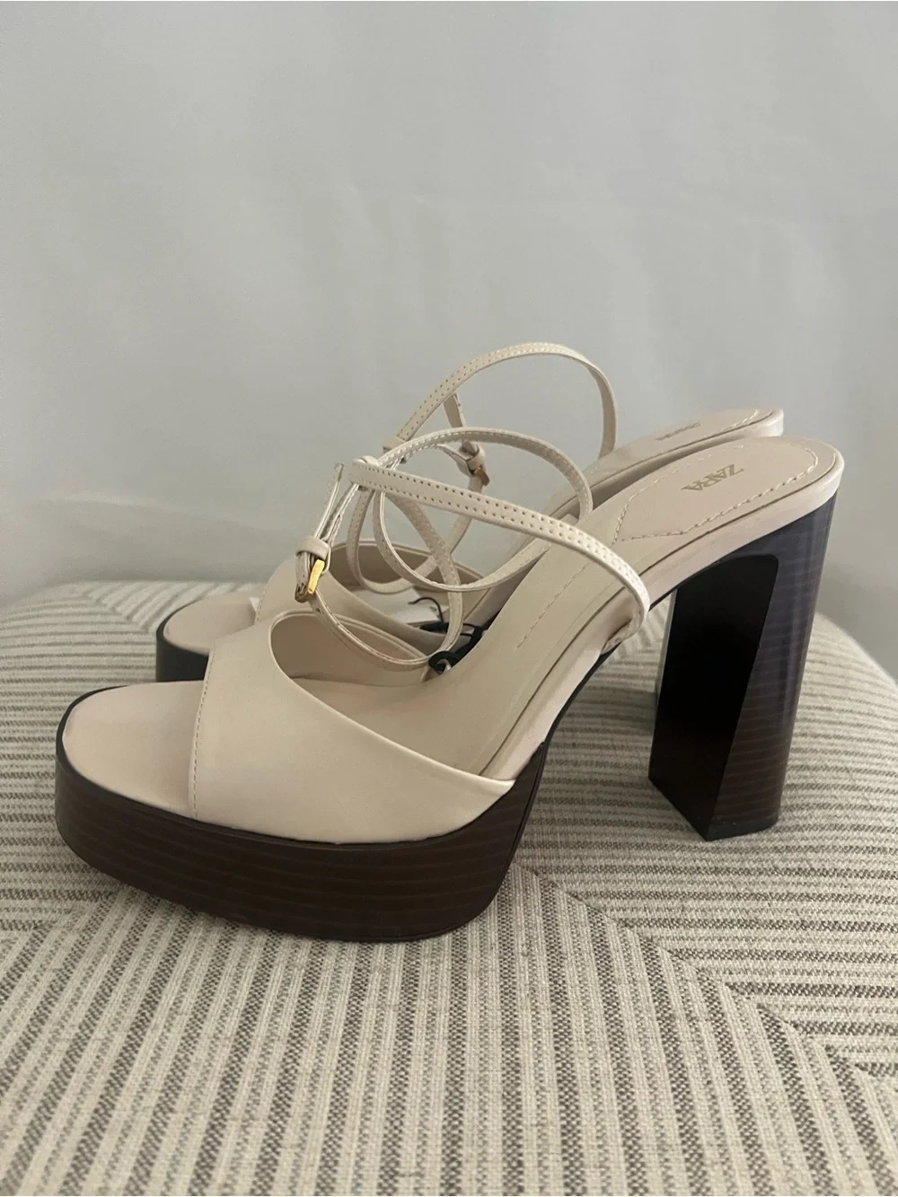 NWT Zara Leather Ecru Platform Block Heel Sandals 9